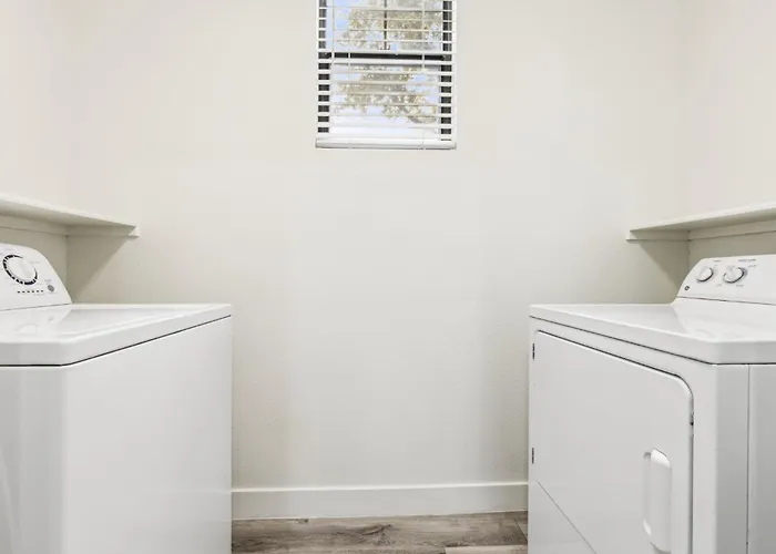 Apartment Cozysuites By The Stadium With Pool 28 Glendale